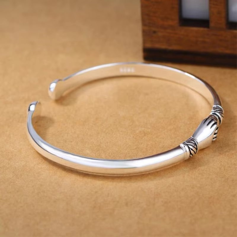 Elegant Retro 925 Sterling Silver Friendship Bracelet – Creative Handshake Bangle for Women