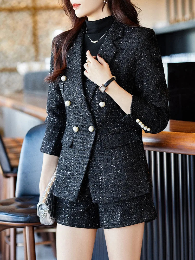 "2024 Autumn-Winter Black Plaid Elegant Office Wear: Women's 2-Piece Blazer and Short Pant Suit Set"